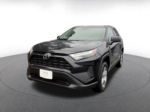 Used 2025 Toyota RAV4 LE image 7