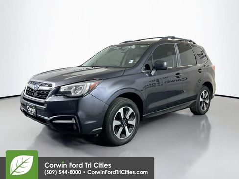 Used 2018 Subaru Forester 2.5i Limited AWD/4WD image 5