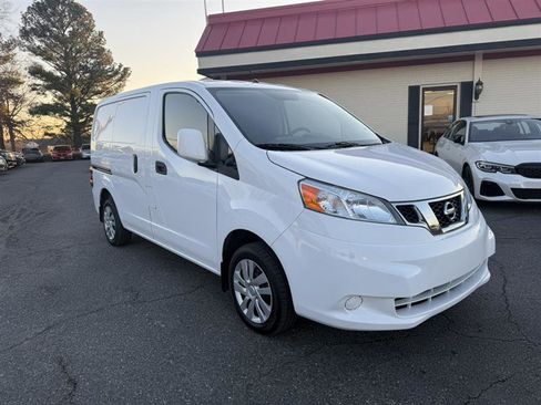 Used 2019 Nissan NV200 SV image 3