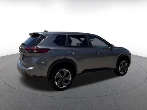 Used 2025 Nissan Rogue SV FWD image 14