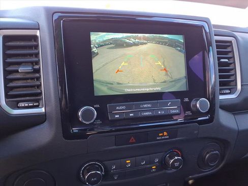 Certified 2022 Nissan Frontier SV w/ Technology Package image 12