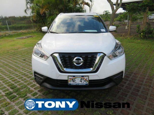 Used 2018 Nissan Kicks SV FWD image 2