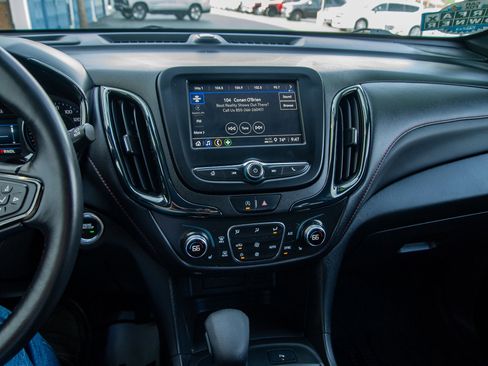 Used 2022 Chevrolet Equinox RS FWD image 16