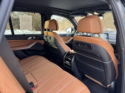 Used 2020 BMW X5 xDrive50i w/ Luxury Seating Package image 17