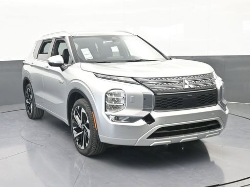 New 2025 Mitsubishi Outlander SEL image 9