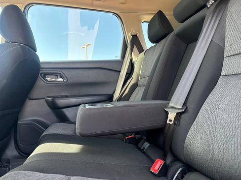 Certified 2025 Nissan Rogue SV FWD image 35