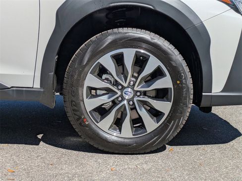 New 2025 Subaru Outback Limited image 11