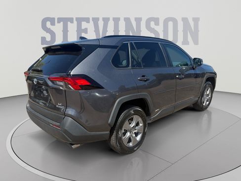 Used 2024 Toyota RAV4 LE AWD/4WD image 5