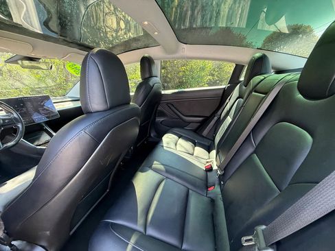 Used 2018 Tesla Model 3 Long Range image 35