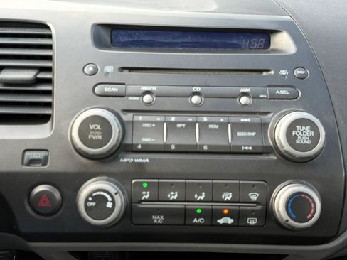 Used 2010 Honda Civic LX image 25