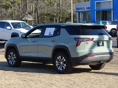 Used 2025 Chevrolet Equinox LT image 4