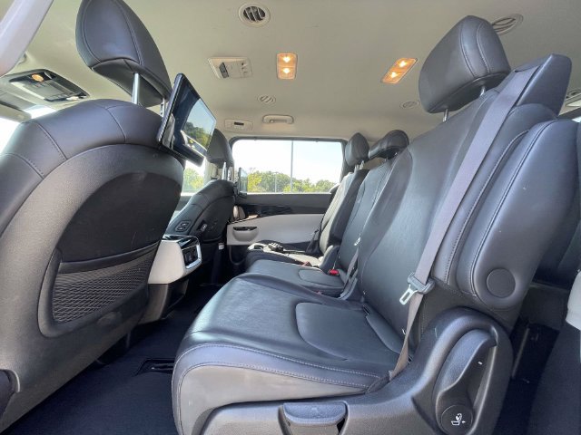 Certified 2022 Kia Carnival SX FWD image 10