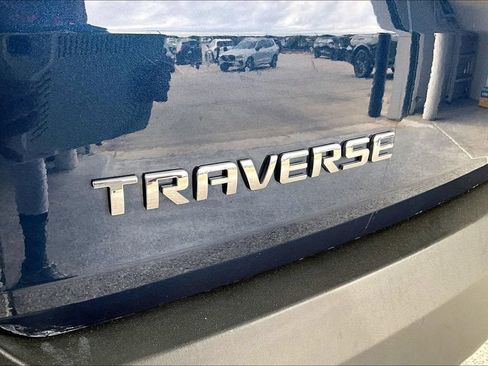 Used 2023 Chevrolet Traverse LT w/ LT Premium Package FWD image 40