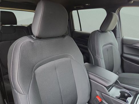 New 2025 Jeep Grand Cherokee Laredo RWD image 32