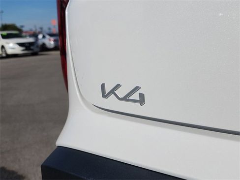 New 2025 Kia K4 LXS image 5