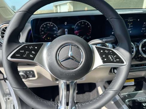 New 2026 Mercedes-Benz GLB 250 image 10