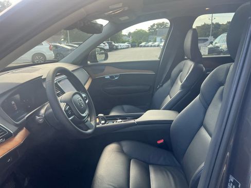 Used 2024 Volvo XC90 B6 Plus w/ Protection Package Premier image 13