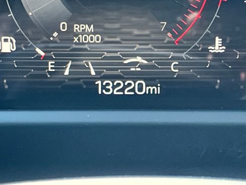 Used 2025 GMC Acadia Elevation image 20