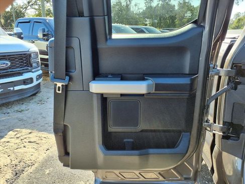 Used 2019 Ford F250 Lariat w/ Lariat Value Package image 18