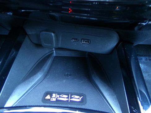 Used 2025 Chevrolet Trax ACTIV w/ Sunroof Package image 20