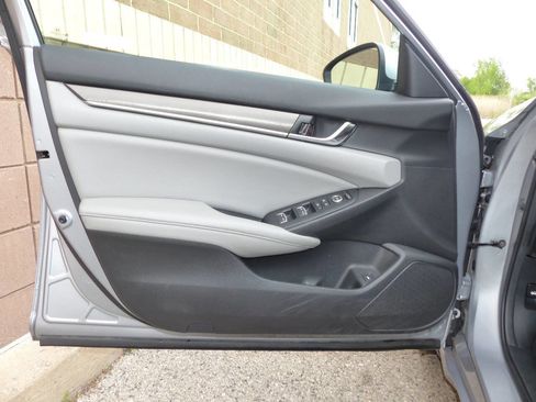 Used 2019 Honda Accord LX image 25
