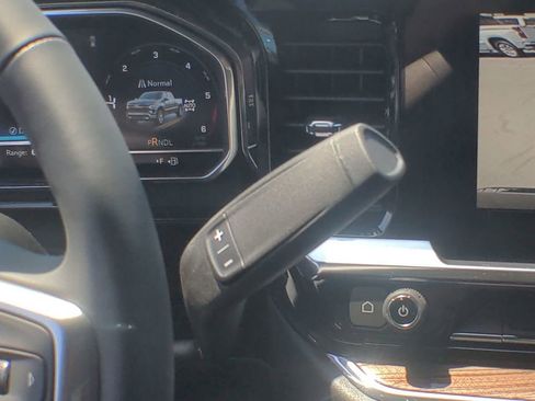 Certified 2023 Chevrolet Silverado 1500 RST AWD/4WD image 16