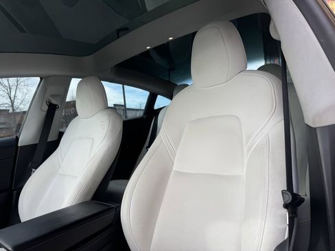 Used 2021 Tesla Model 3 Performance image 8