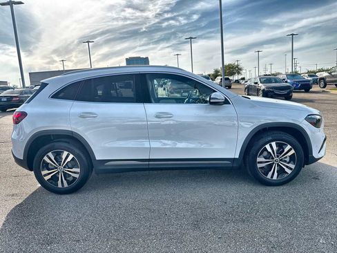 Certified 2025 Mercedes-Benz GLA 250 image 10