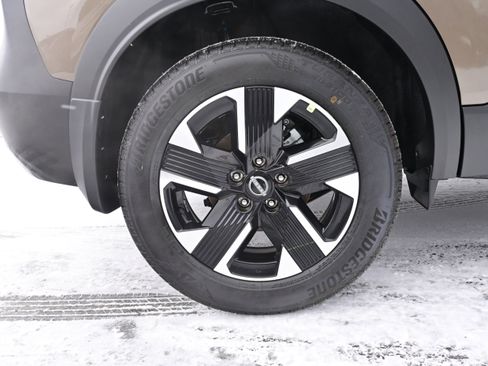 New 2026 Nissan Kicks SV image 9