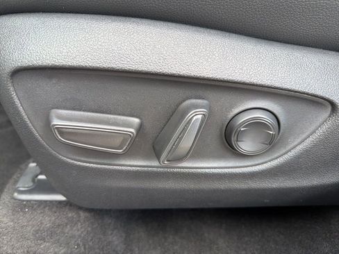 Used 2025 Toyota Grand Highlander XLE image 12