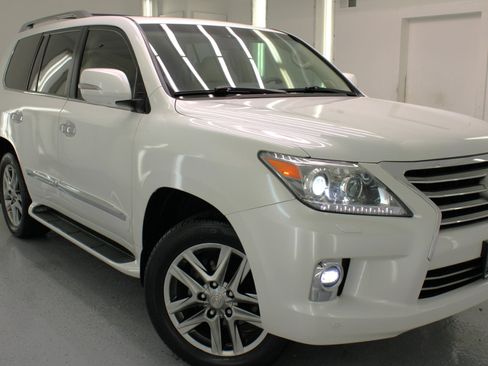 Used 2014 Lexus LX 570 4WD image 14