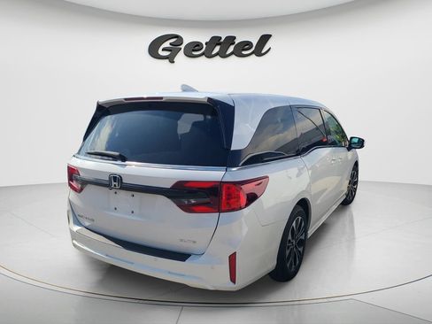 Used 2026 Honda Odyssey Elite image 3