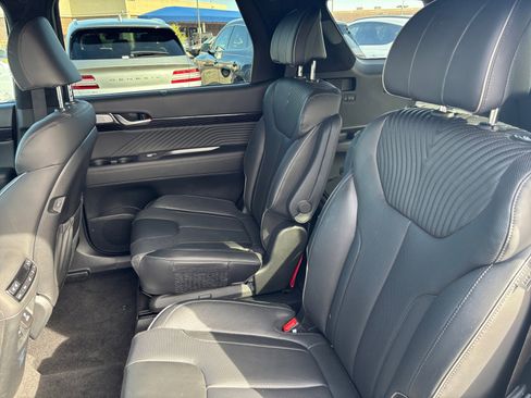 Used 2024 Hyundai Palisade Calligraphy FWD image 17