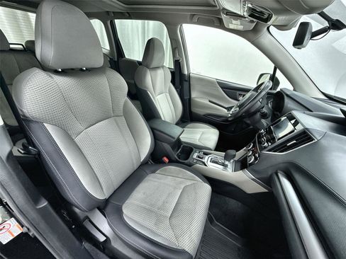 Used 2019 Subaru Forester Premium AWD/4WD image 29