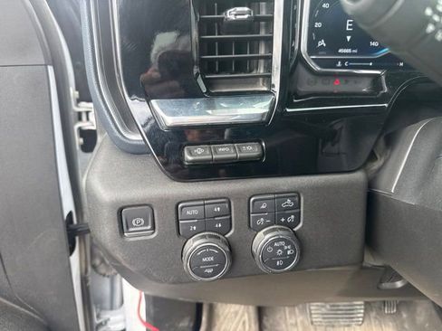 Used 2024 Chevrolet Silverado 3500 High Country w/ Technology Package AWD/4WD image 15
