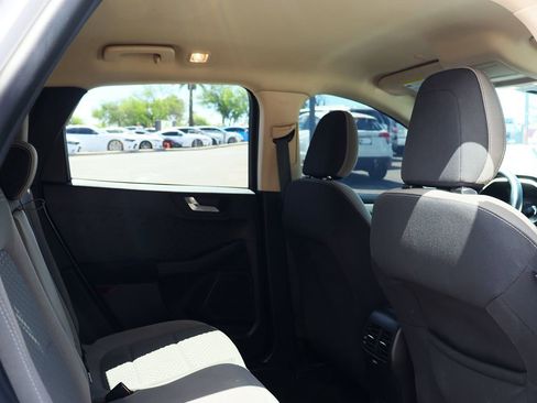 Used 2020 Ford Escape SE image 28