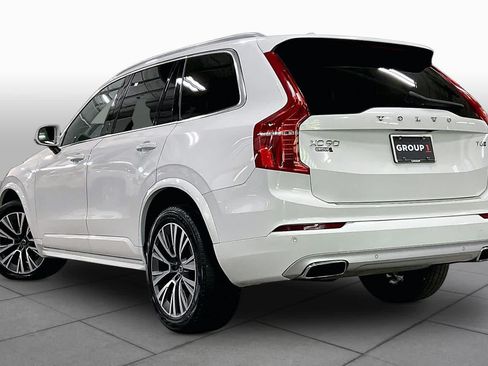 Used 2021 Volvo XC90 T6 Momentum w/ Climate Package AWD/4WD image 12