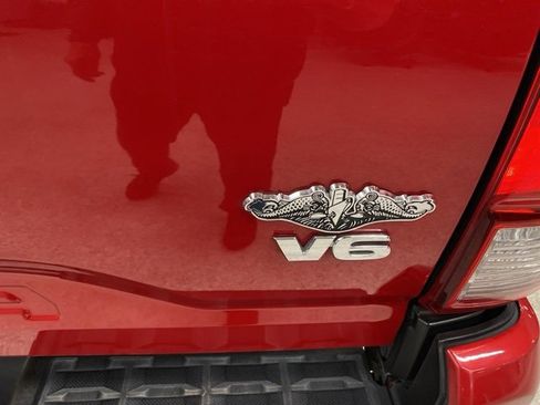 Used 2021 Toyota Tacoma SR image 7