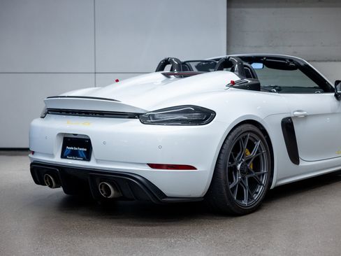 Certified 2025 Porsche 718 Boxster Spyder RS RWD image 30