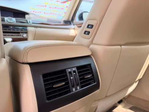 Used 2013 Lexus LS 460 w/ Comfort Pkg RWD image 14