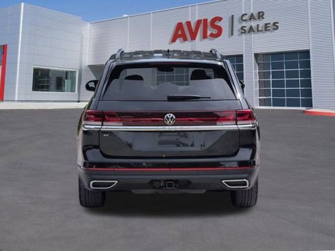 Used 2025 Volkswagen Atlas SE FWD image 7