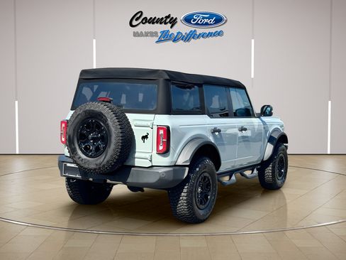 Certified 2024 Ford Bronco Wildtrak AWD/4WD image 8