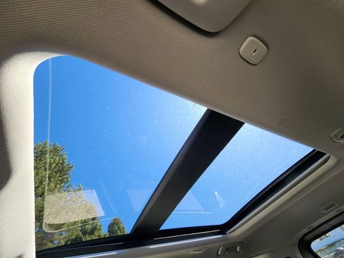 Used 2023 Nissan Rogue SV w/ SV Premium B Package image 21