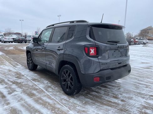 Used 2022 Jeep Renegade Altitude w/ Sun/Sound Group image 7