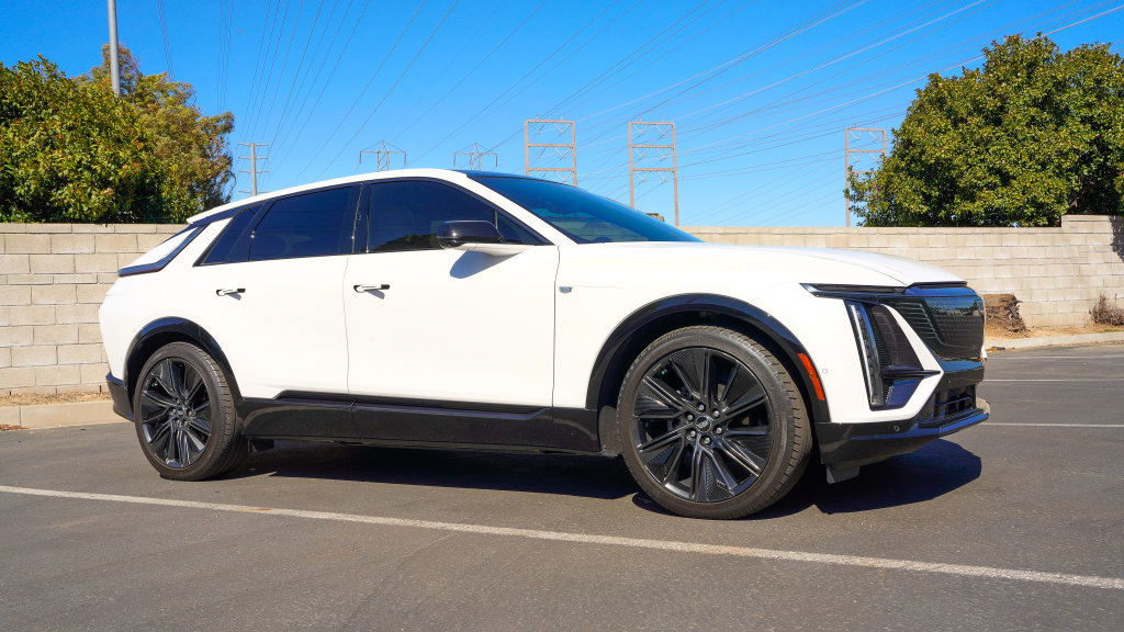 Certified 2024 Cadillac Lyriq Sport AWD/4WD image 6
