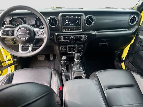 Used 2023 Jeep Wrangler Unlimited Sahara w/ Cold Weather Group AWD/4WD image 25