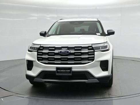 New 2026 Ford Explorer Active RWD image 57