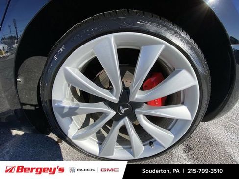 Used 2018 Tesla Model 3 Long Range image 36