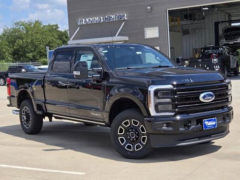 New 2026 Ford F250 Platinum w/ FX4 Off-Road Package image 2