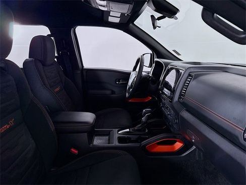Certified 2024 Nissan Frontier Pro-X image 25